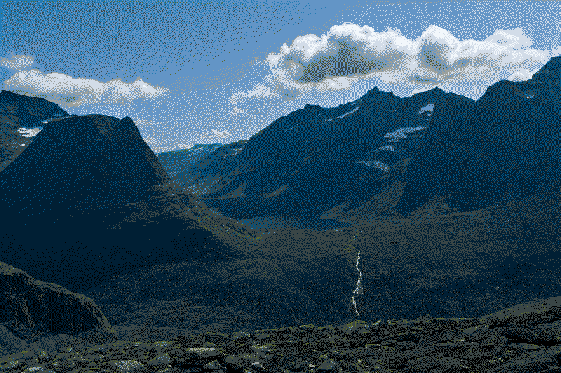 Sights on the hike between the Renndølsetra- and Todalshytta huts.